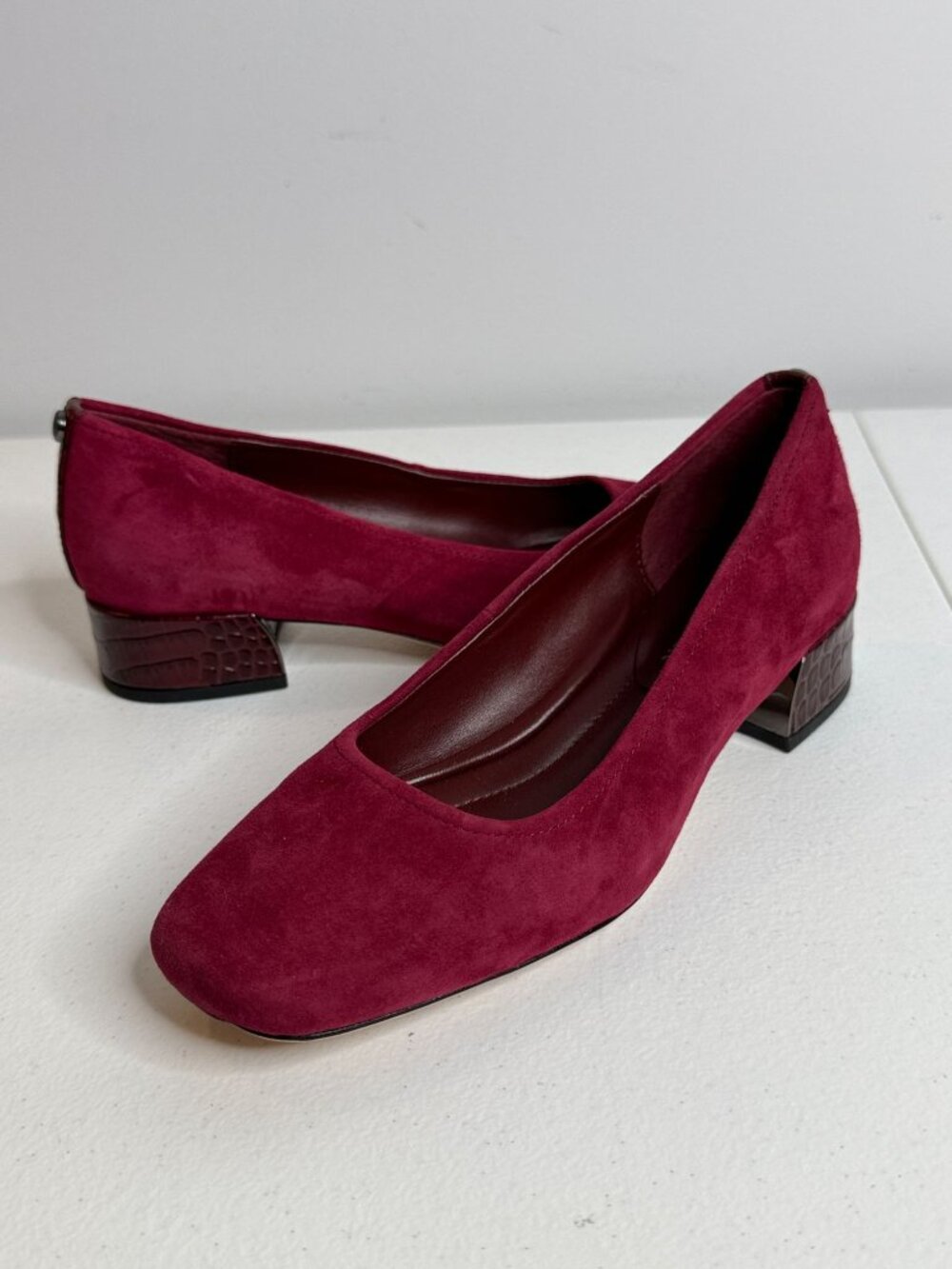 Donald Pliner Red Suede Pumps 6M Croc Block Heel Quiet Luxury Preppy